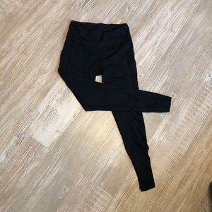 Black high waisted leggings with pockets!
